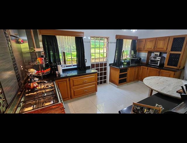 6 BEDROOM FREESTANDING FOR SALE IN ST MICHAELS ON SEA